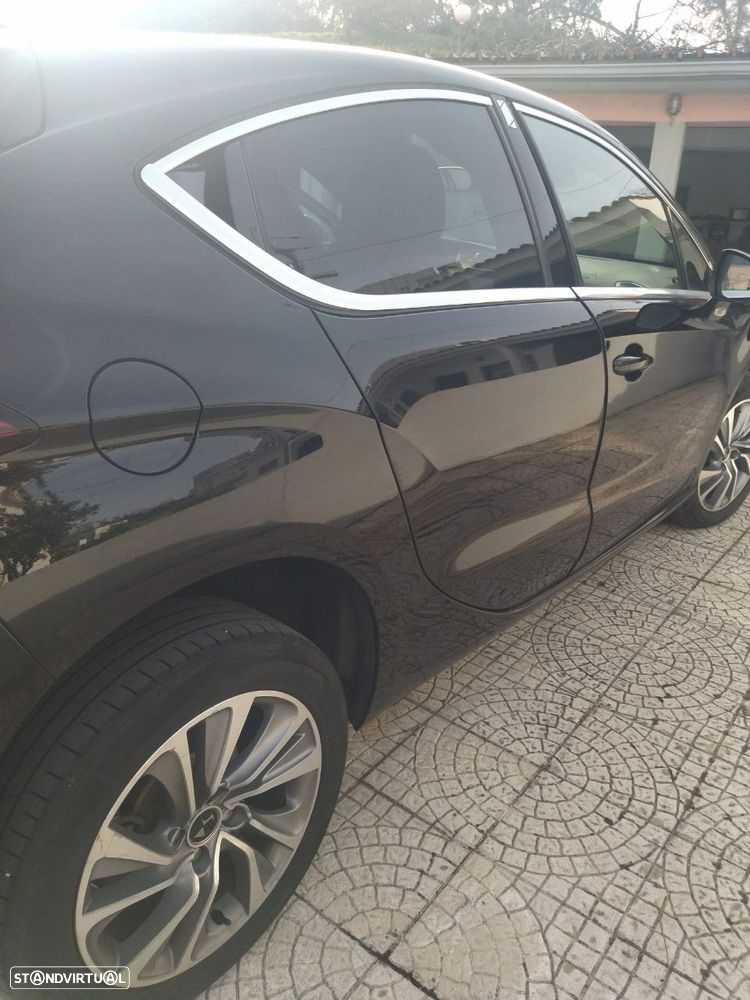 DS DS4 1.6 BlueHDi So Chic J18 - 2