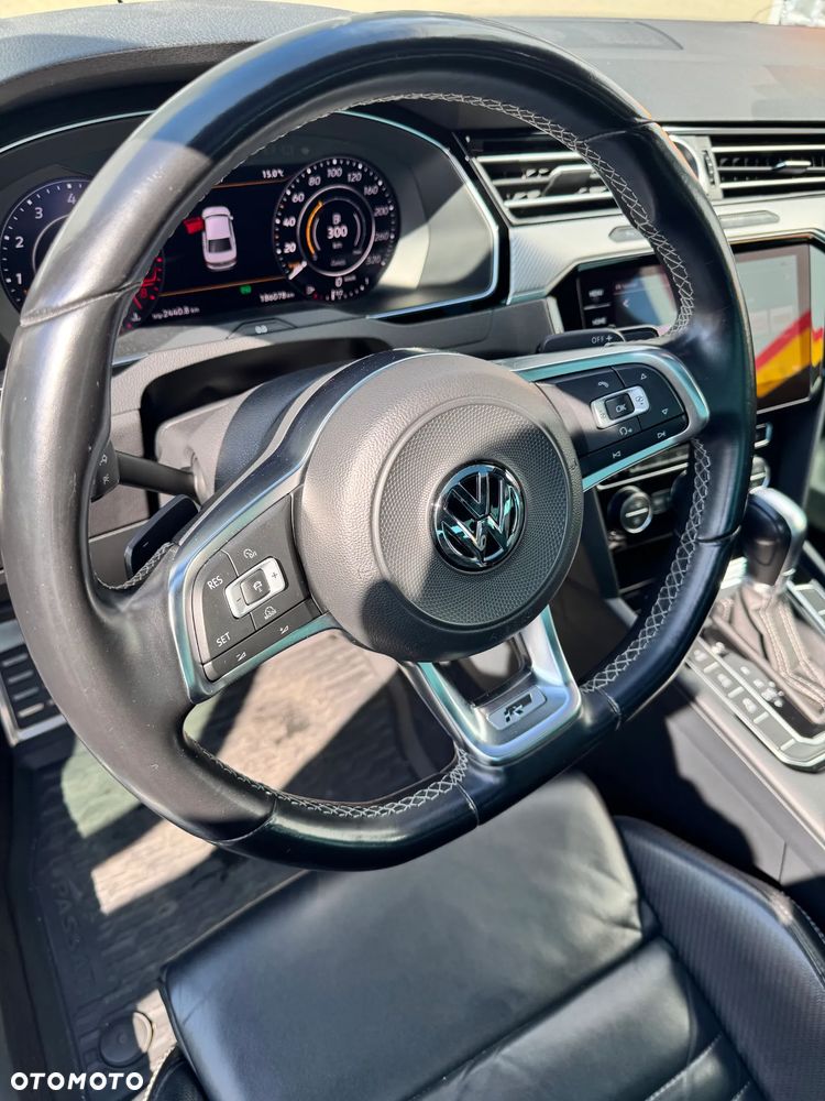 Volkswagen Passat - 17