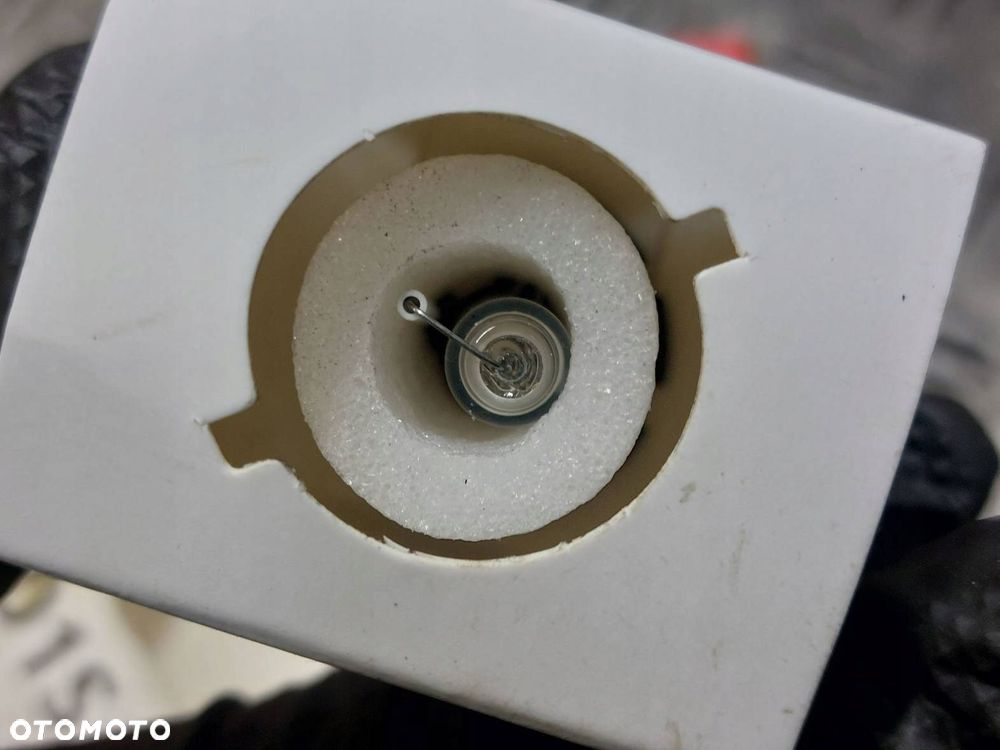 OPRAWKA ŻARÓWKI XENON AMIO D1S - 5