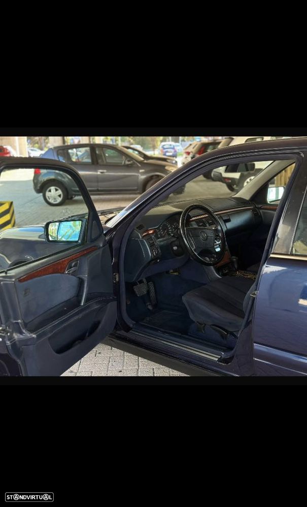 Mercedes-Benz E 220 - 5