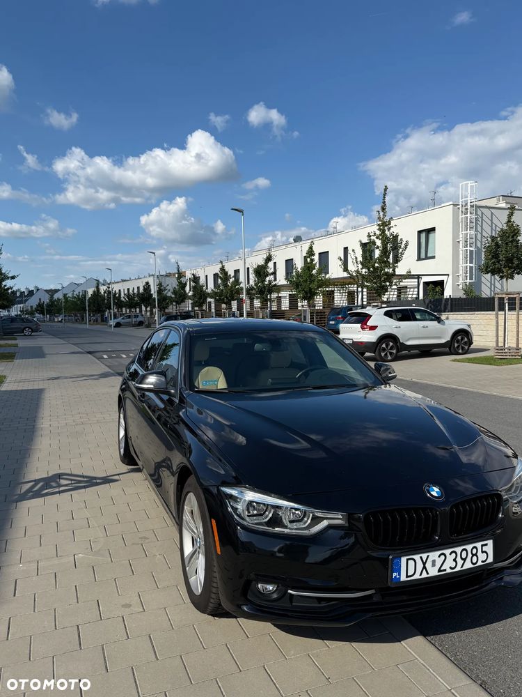 BMW Seria 3 330i Sport Line - 16