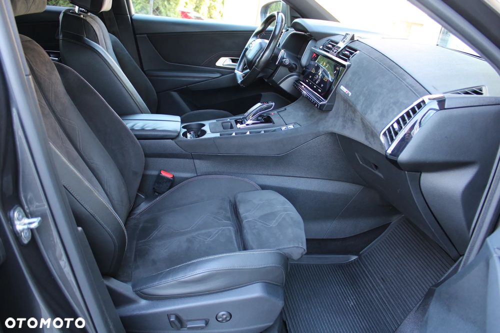 DS Automobiles DS 7 Crossback 1.6 PureTech Performance Line + - 29