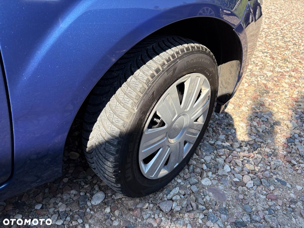 Ford Fiesta 1.4 Ambiente - 11