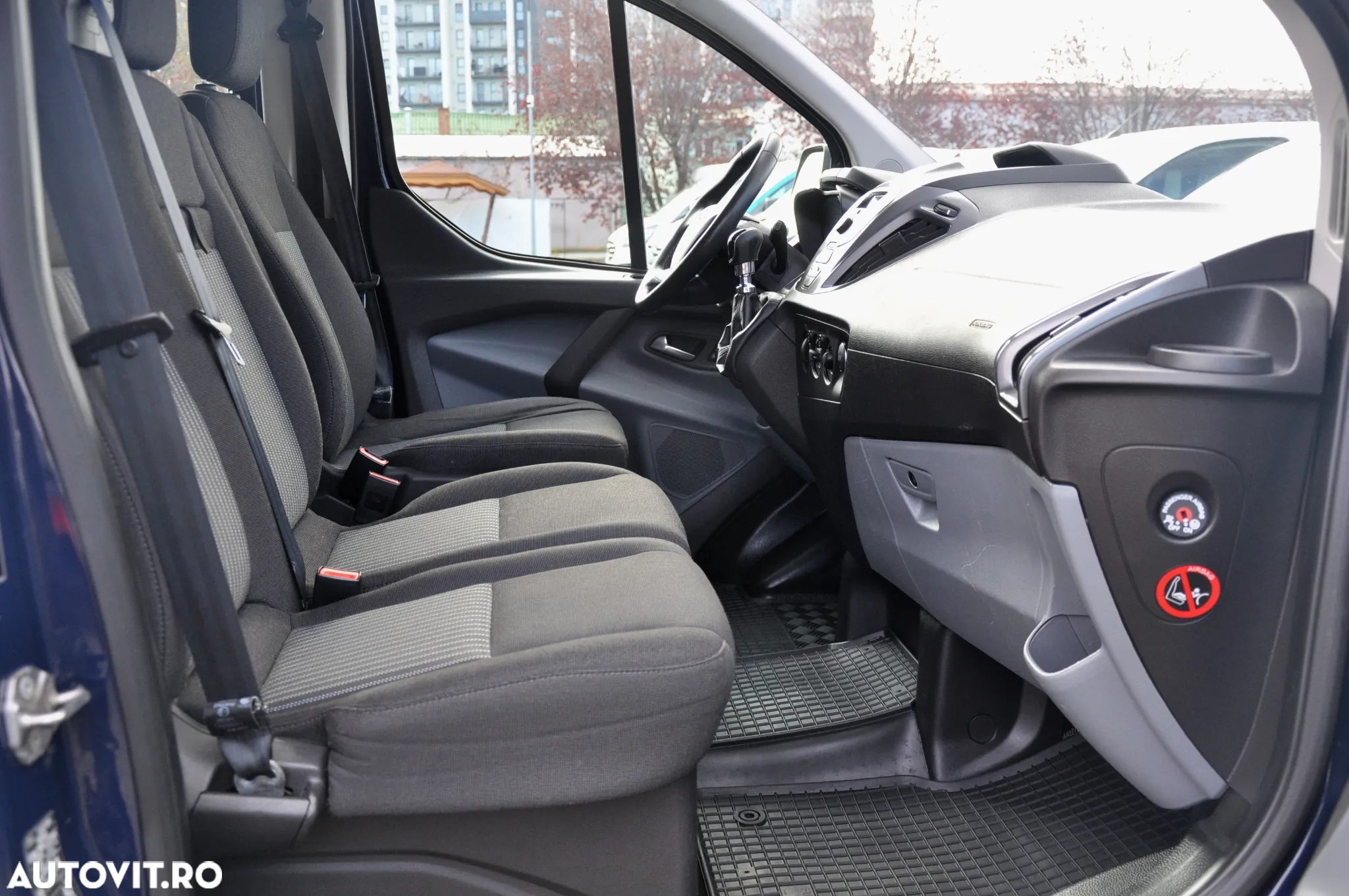 Ford Transit Custom Kombi 9 Locuri - 12
