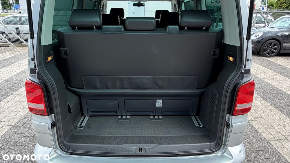 Volkswagen Caravelle - 22