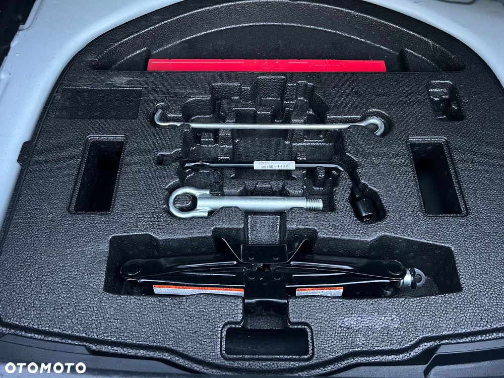 Toyota Corolla 1.8 Hybrid GPF Comfort - 28