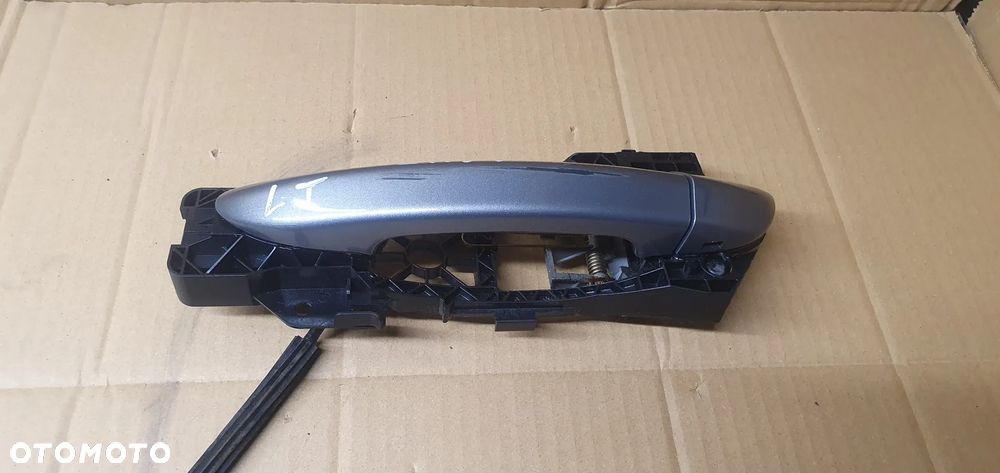 Klamka lewy tył tylna lewa mocowanie VW Passat B6 LA7T 3C0837885G - 2