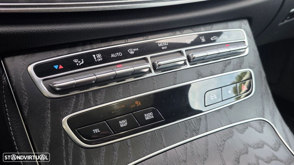 Mercedes-Benz E 300 de AMG Line 4Matic - 29