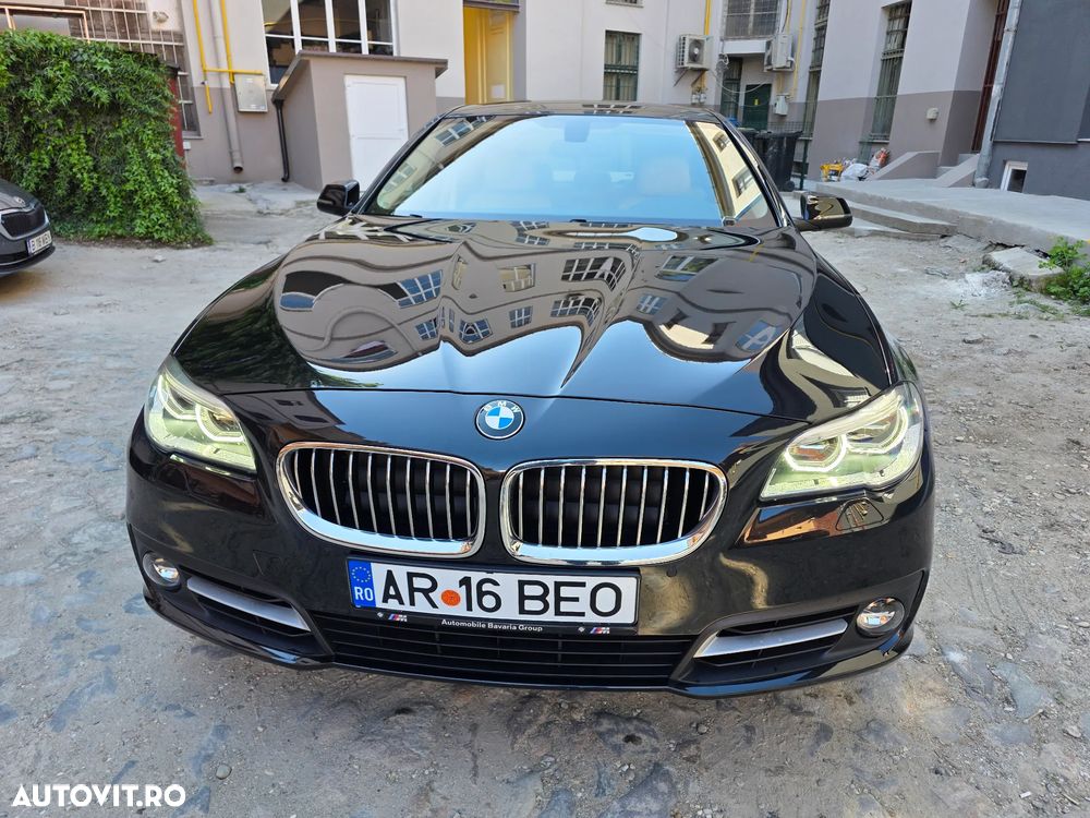 BMW Seria 5 525d xDrive AT - 14