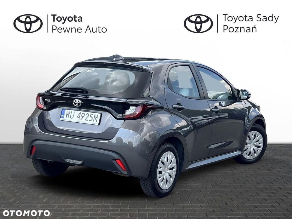 Toyota Yaris - 10