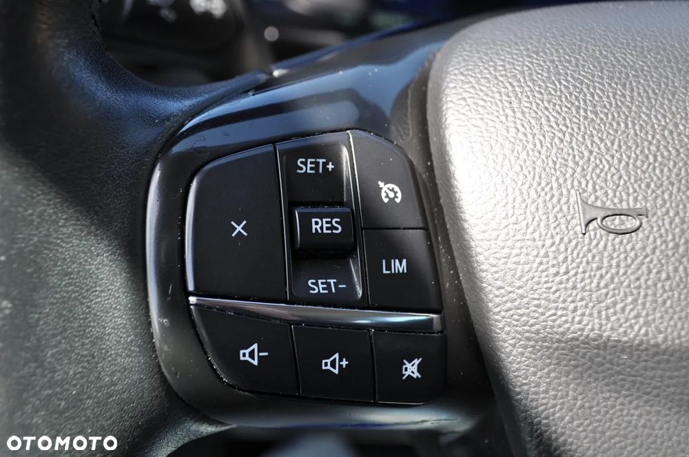 Ford Kuga - 28