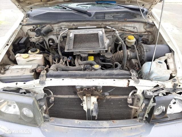 Peças Nissan Terrano II (R20) 2.7 TDi 4WD 2004 - 9