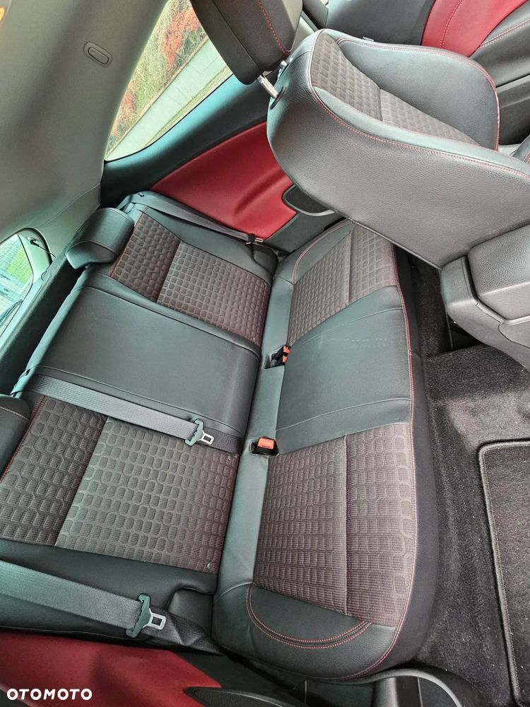 Opel Astra IV GTC 1.4 T Sport S&S EU6 - 14