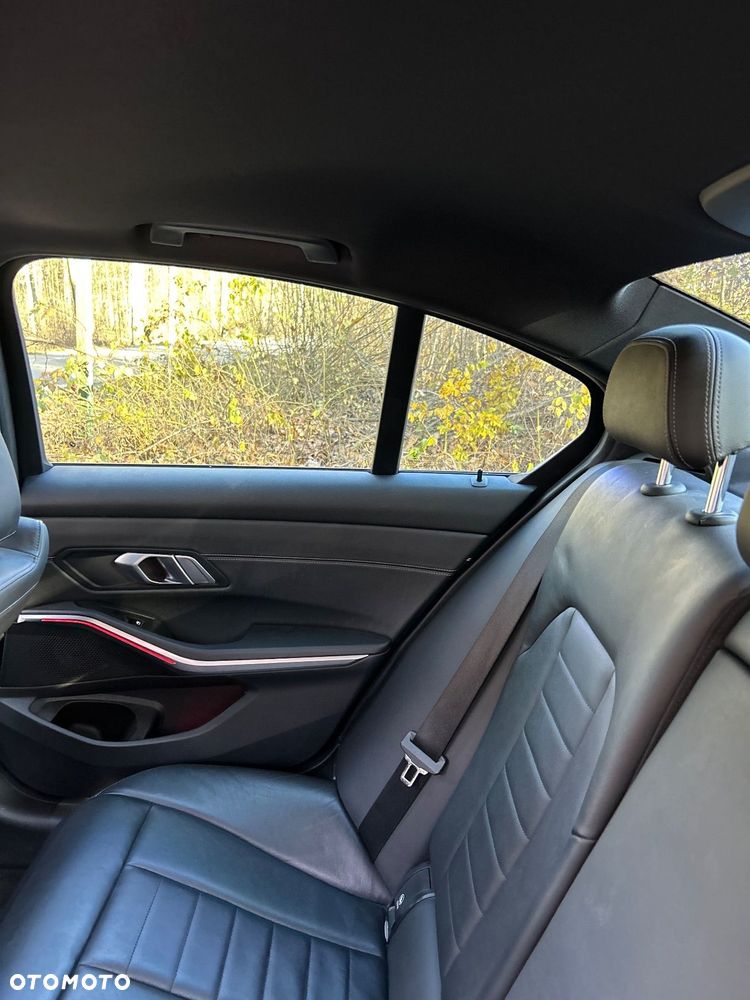 BMW Seria 3 M340i xDrive - 11