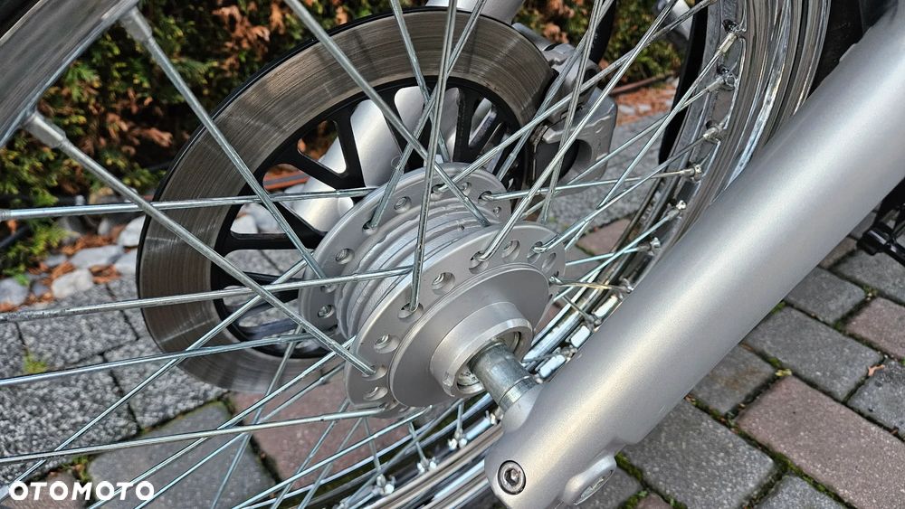 Suzuki Intruder - 26