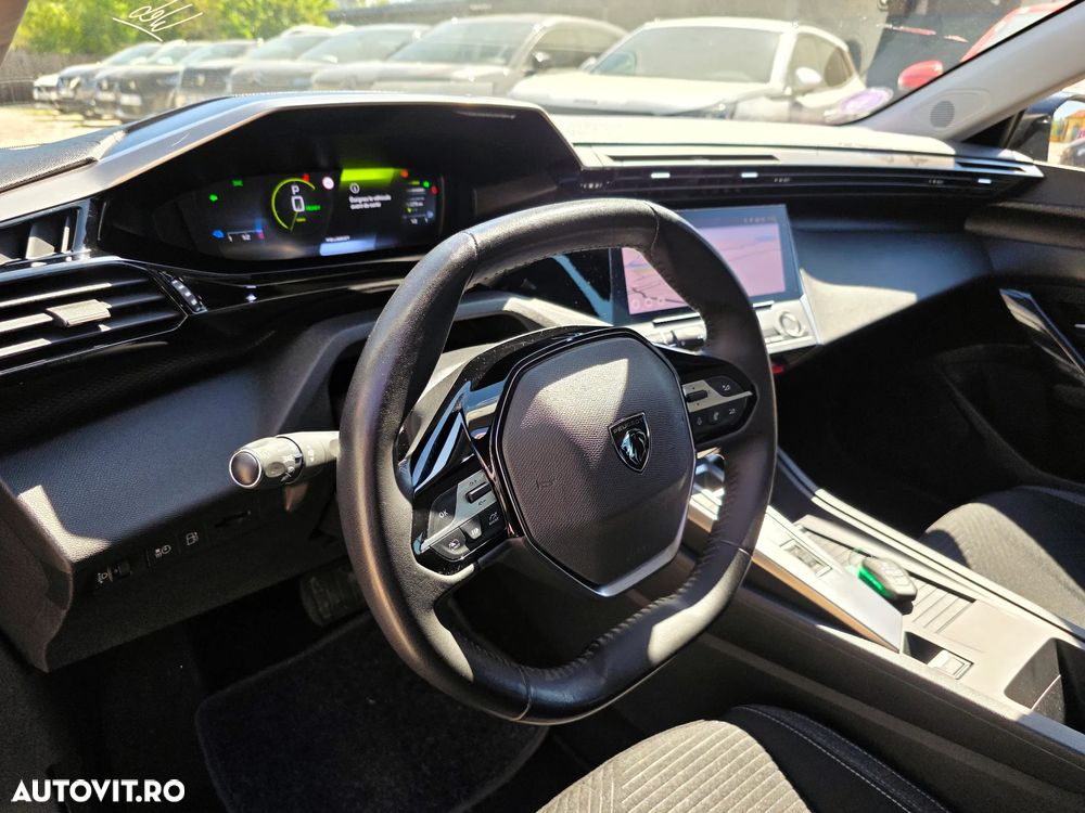 Peugeot 308 1.6L 180 EAT8 PHEV Allure Pack - 26