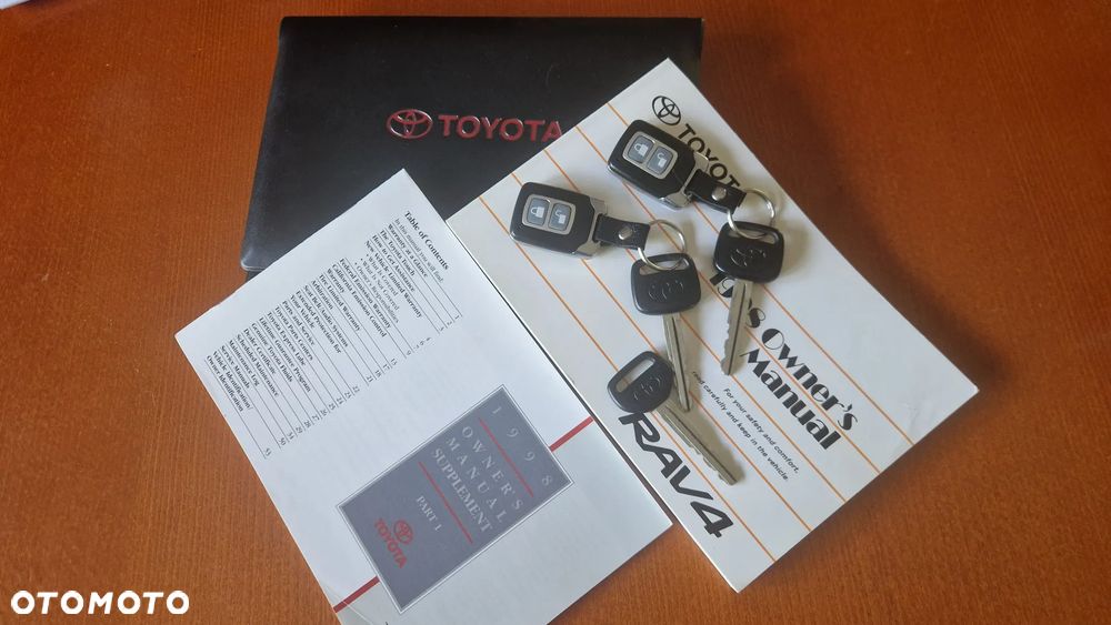 Toyota RAV4 2.0 - 15