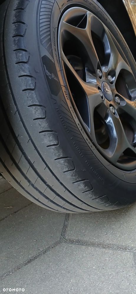 Ford Focus ver-1-6-platinium-x - 32