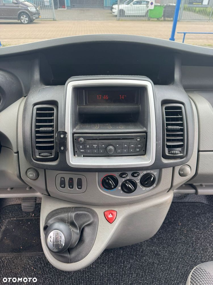 Opel Vivaro - 14