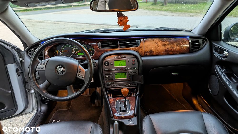 Jaguar X-Type 3.0 Executive - 11