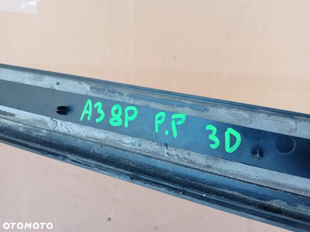 Nakładka listwa osłona progu prawa Audi A3 8P 3D - 5