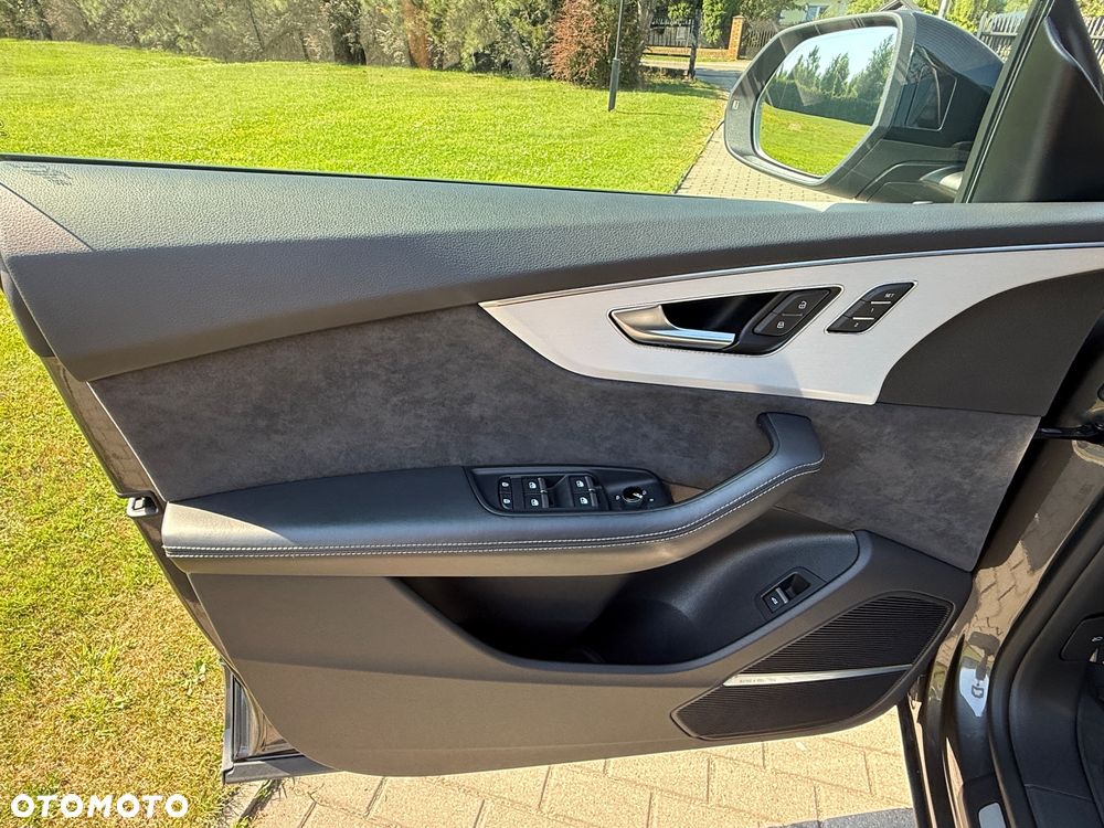 Audi Q8 55 TFSI mHEV Quattro Tiptronic - 12