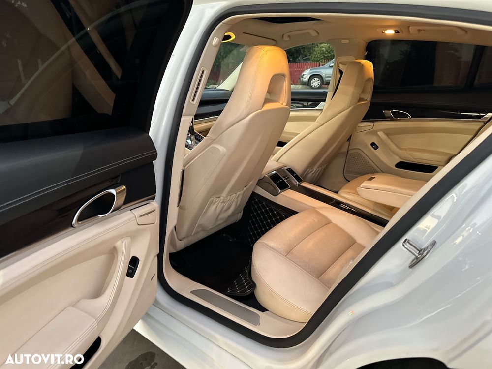 Porsche Panamera - 7