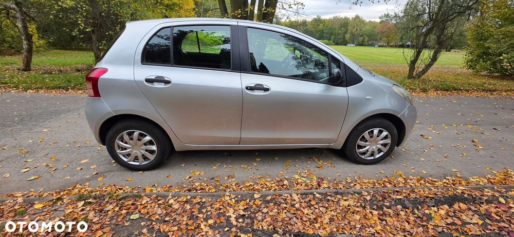 Toyota Yaris - 7