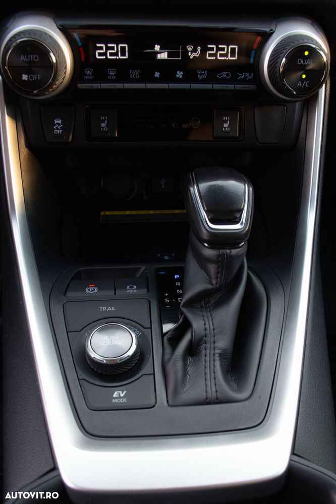 Toyota RAV4 2.5 Hybrid VVT-iE 4x4 Luxury Premium - 17