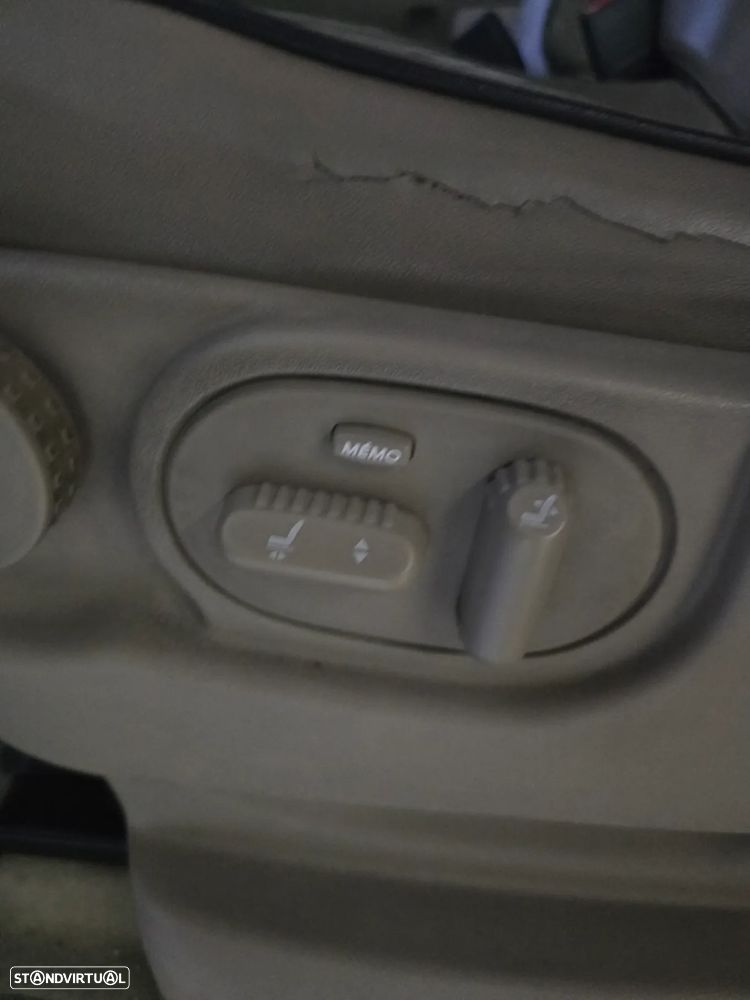 Renault Espace 2.0 dCi Initiale 7L Aut. - 20