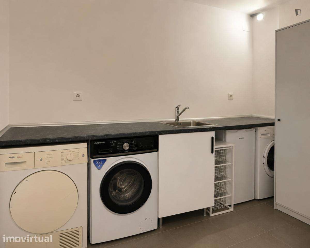 Quarto - localizado em Lisbon - Grande imagem: 5/6