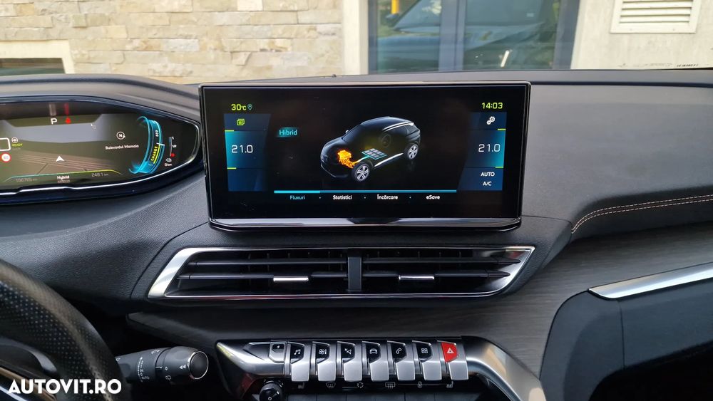 Peugeot 3008 Plug-In Hybrid 225 e-EAT8 GT - 35