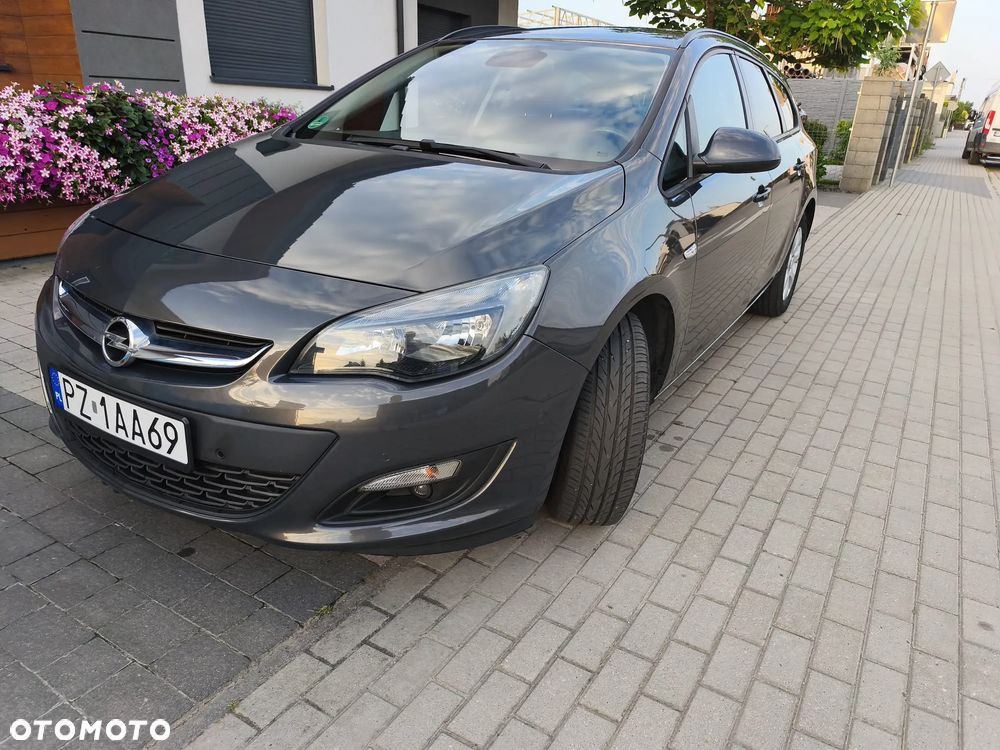 Opel Astra 1.6 CDTI Sport - 1
