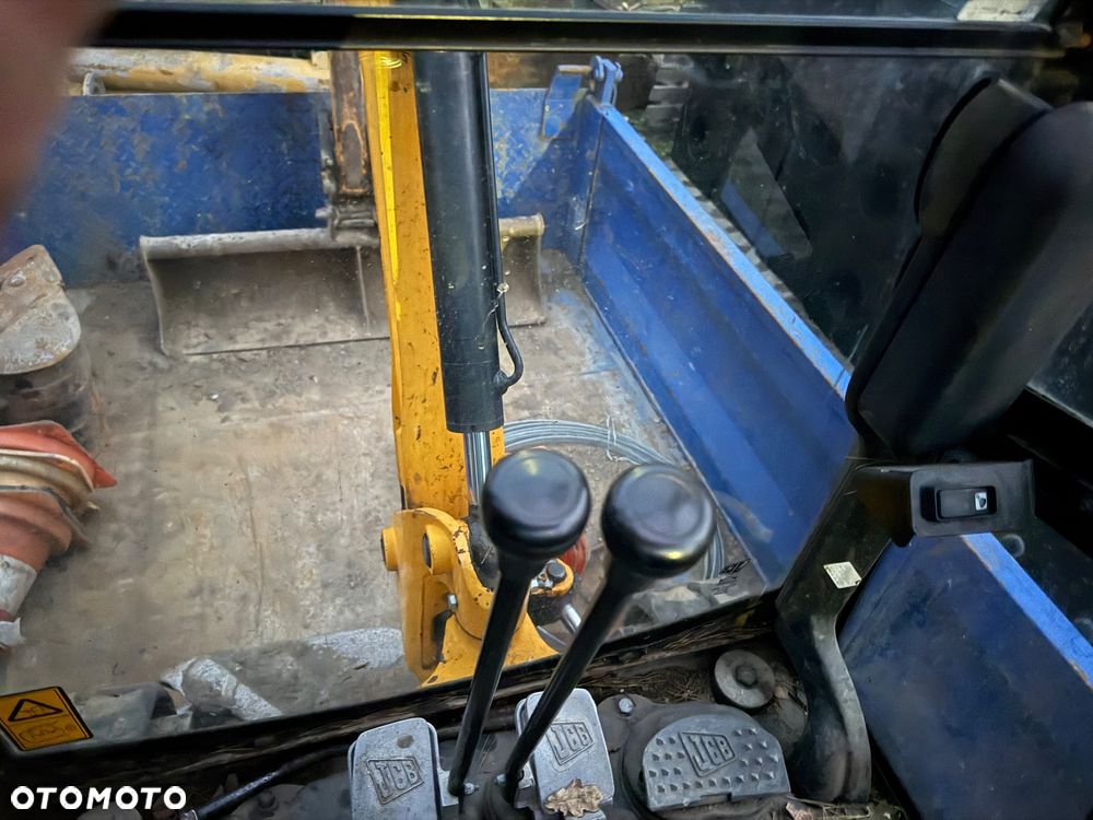 JCB 8018 - 7
