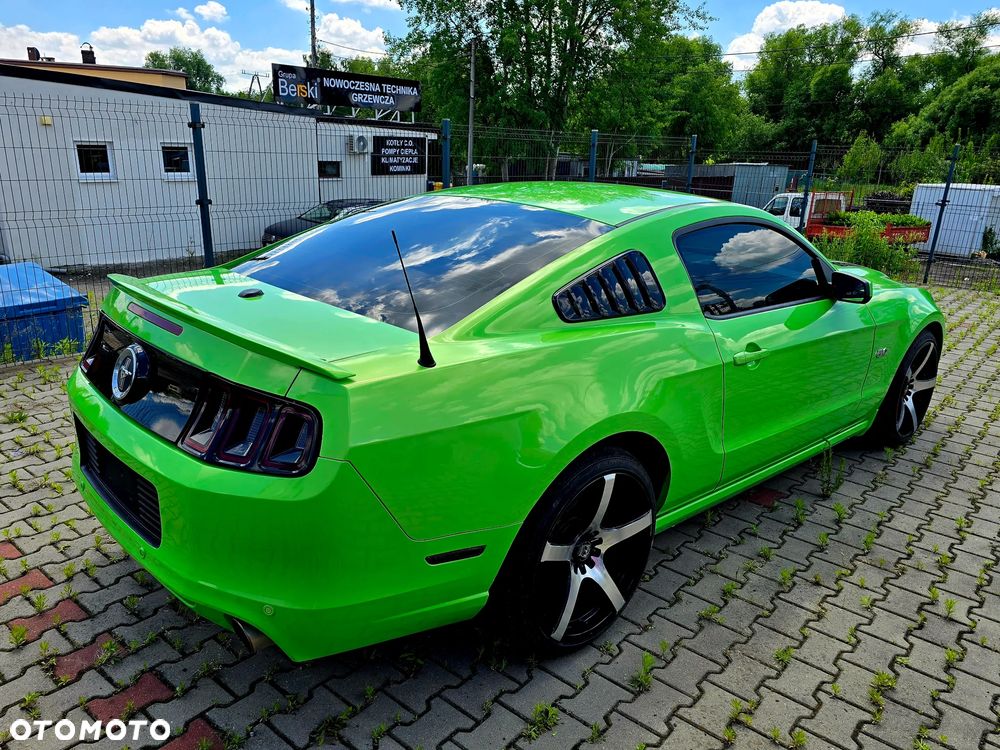 Ford Mustang - 6