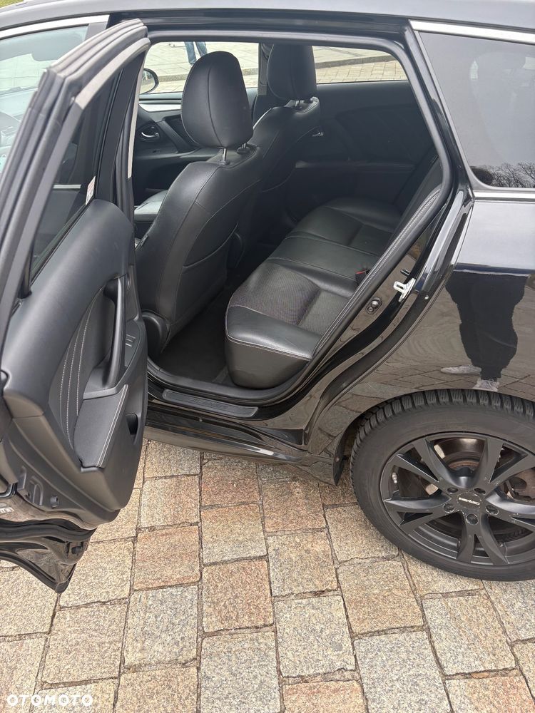 Toyota Avensis 1.8 Premium - 13