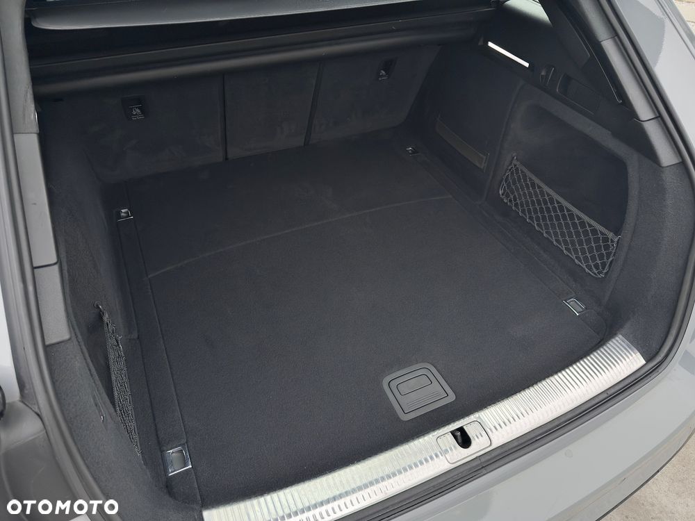 Audi A4 Avant 40 TDI quattro S tronic S line - 34