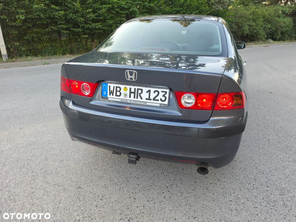 Honda Accord 2.0 ES - 22