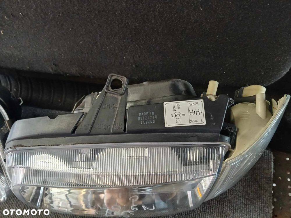Volkswagen Polo 6N Lift Lampy przednie, lewa, prawa - 3
