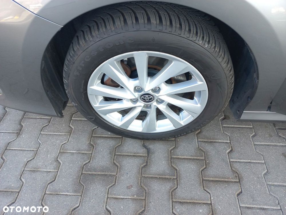 Toyota Camry 2.5 Hybrid Comfort CVT - 24