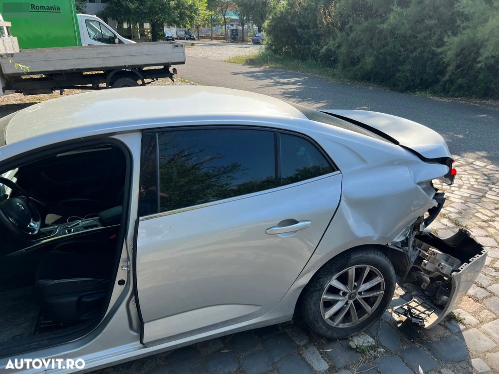 Renault Megane TCe 140 EDC GPF Intens - 9