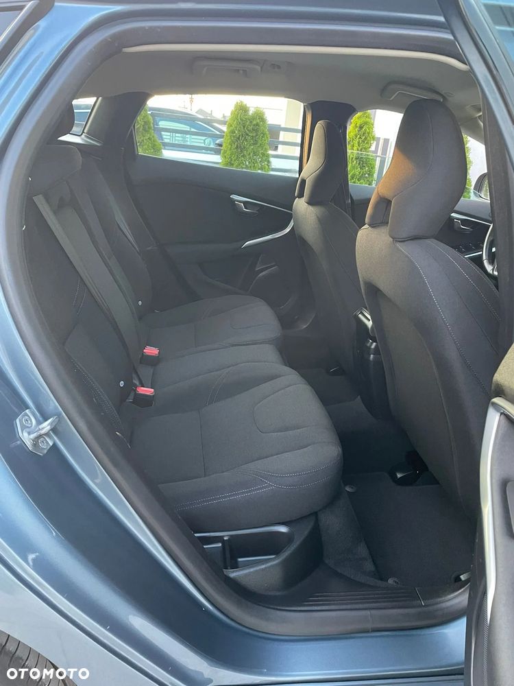 Volvo V40 D2 Summum - 21