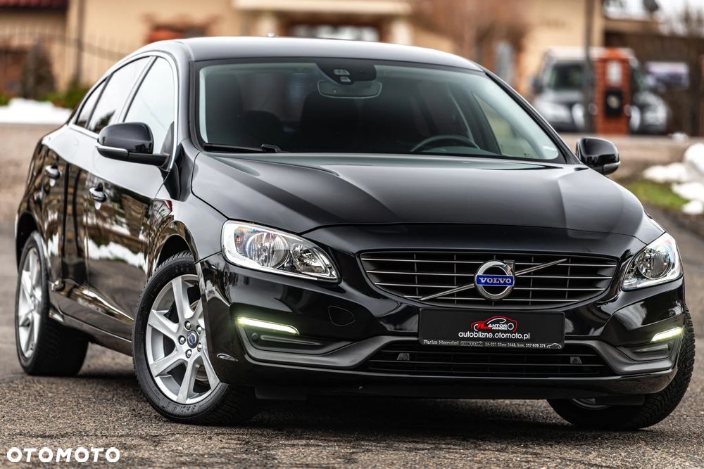 Volvo S60 D2 Momentum - 12