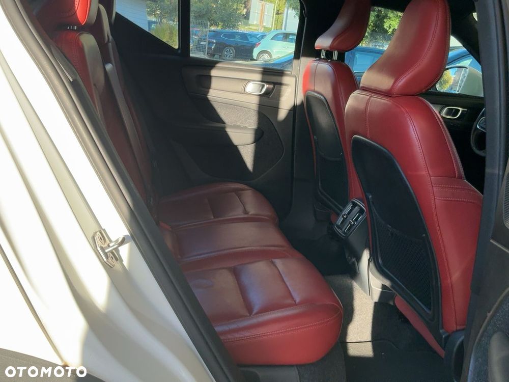Volvo XC 40 - 11