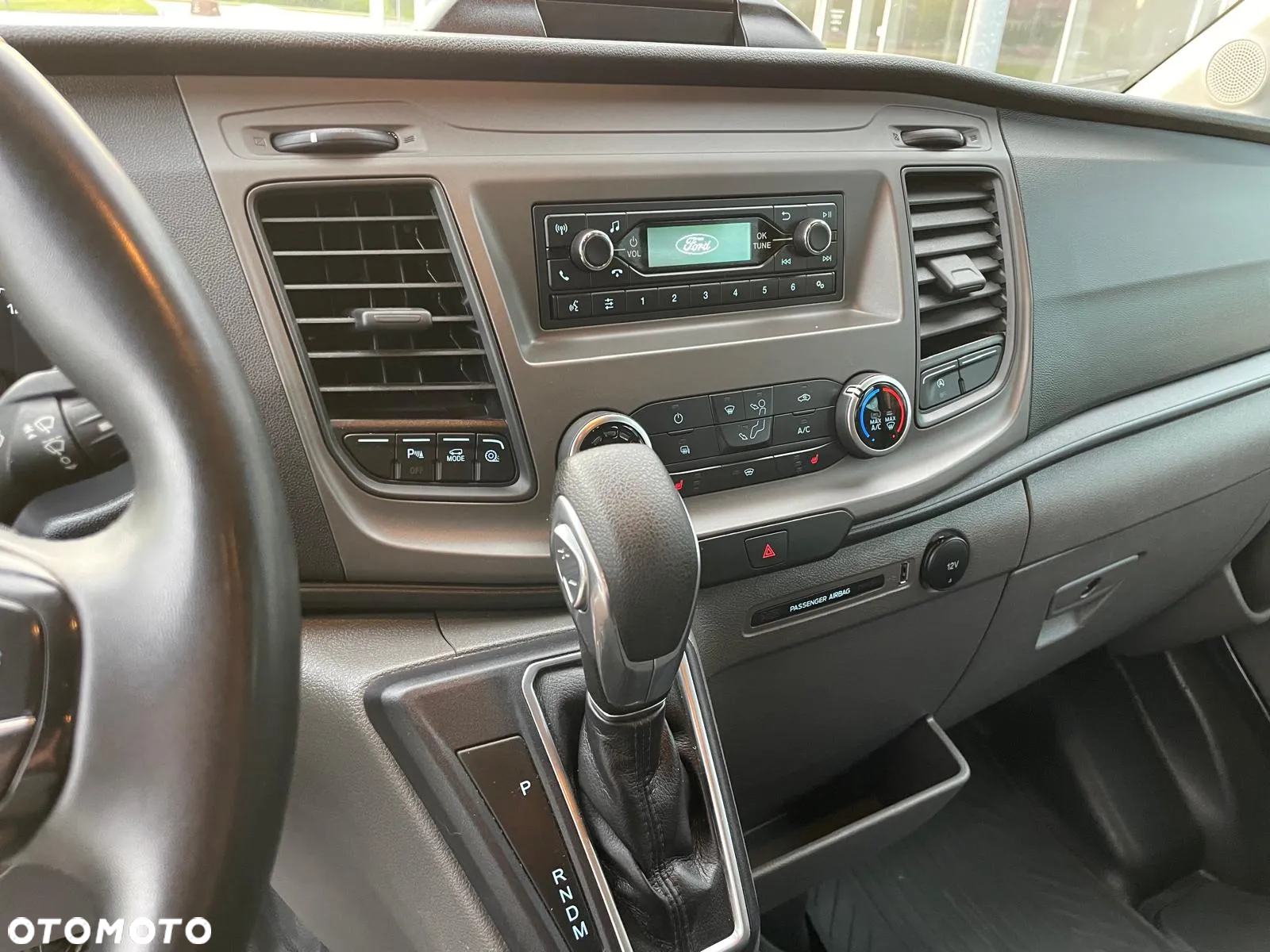 Ford Transit - 12