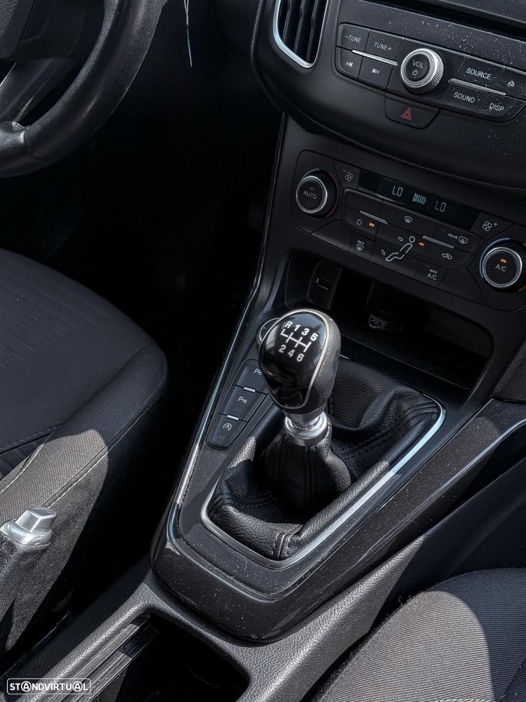 Ford Focus 1.5 TDCi ECOBlue ST-Line - 8