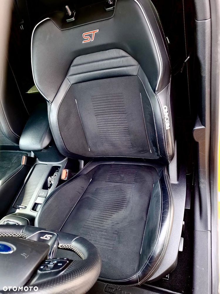 Ford Focus - 13