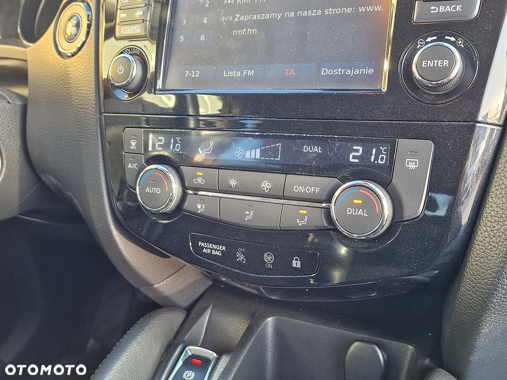 Nissan Qashqai 1.6 dCi DPF Start/Stop acenta - 17