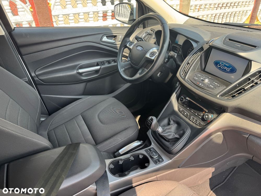 Ford Kuga - 5