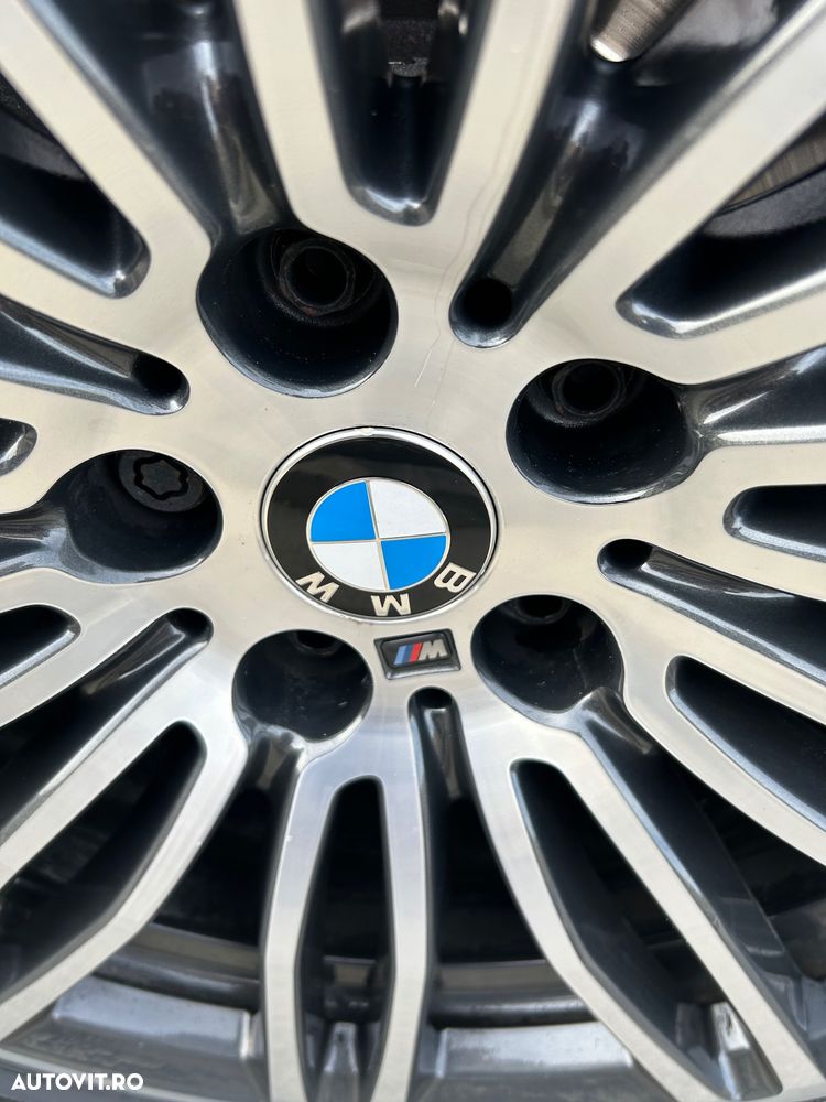 BMW Seria 5 520d xDrive AT - 14